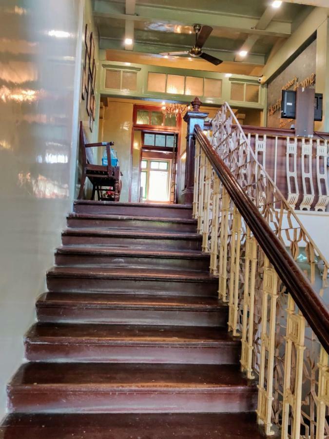 Hebbar'S Heritage Home Mumbai Kültér fotó